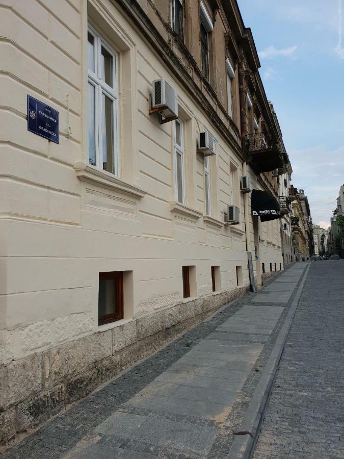 Booking En Suite Belgrade Extérieur photo