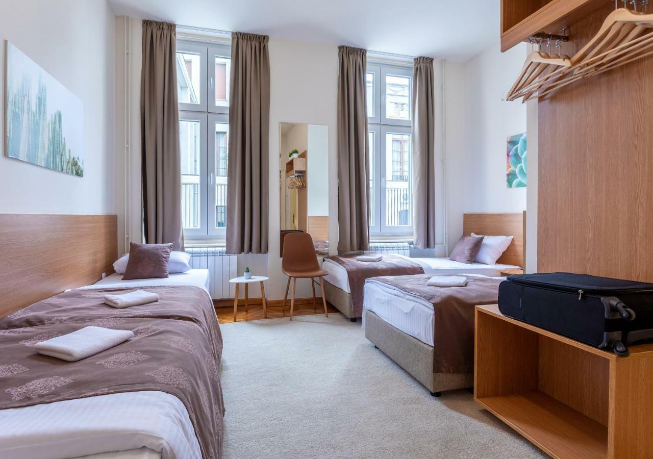 Booking En Suite Belgrade Extérieur photo