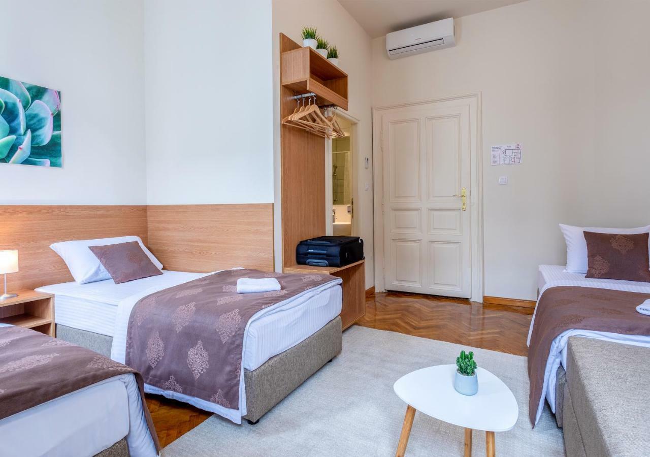 Booking En Suite Belgrade Extérieur photo